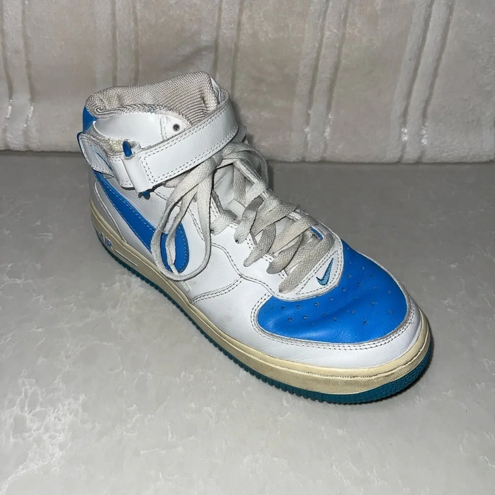 GUC 2003 Vintage Nike Air Force 1 Mid “Baby Blue” Strap
